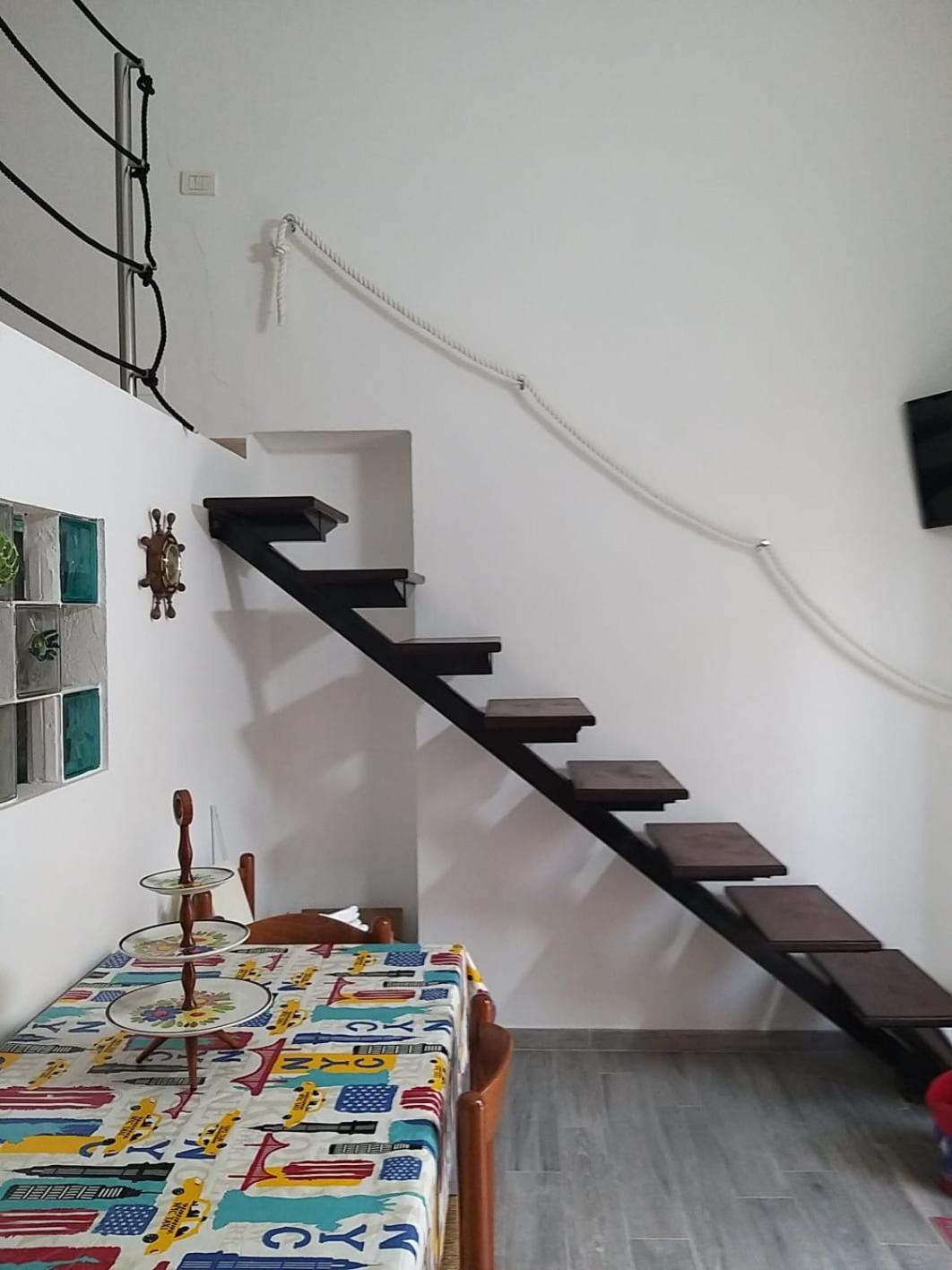 Appartamento Sanvisente 兰佩杜萨 外观 照片